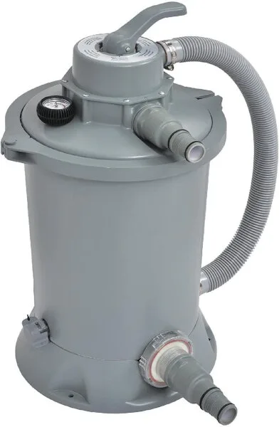 Avenli CleanPlus Sandfilterpumpe mit grauem Filterkessel und Anschlussschlaeuchen.